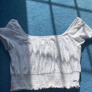 White puff sleeves crop top